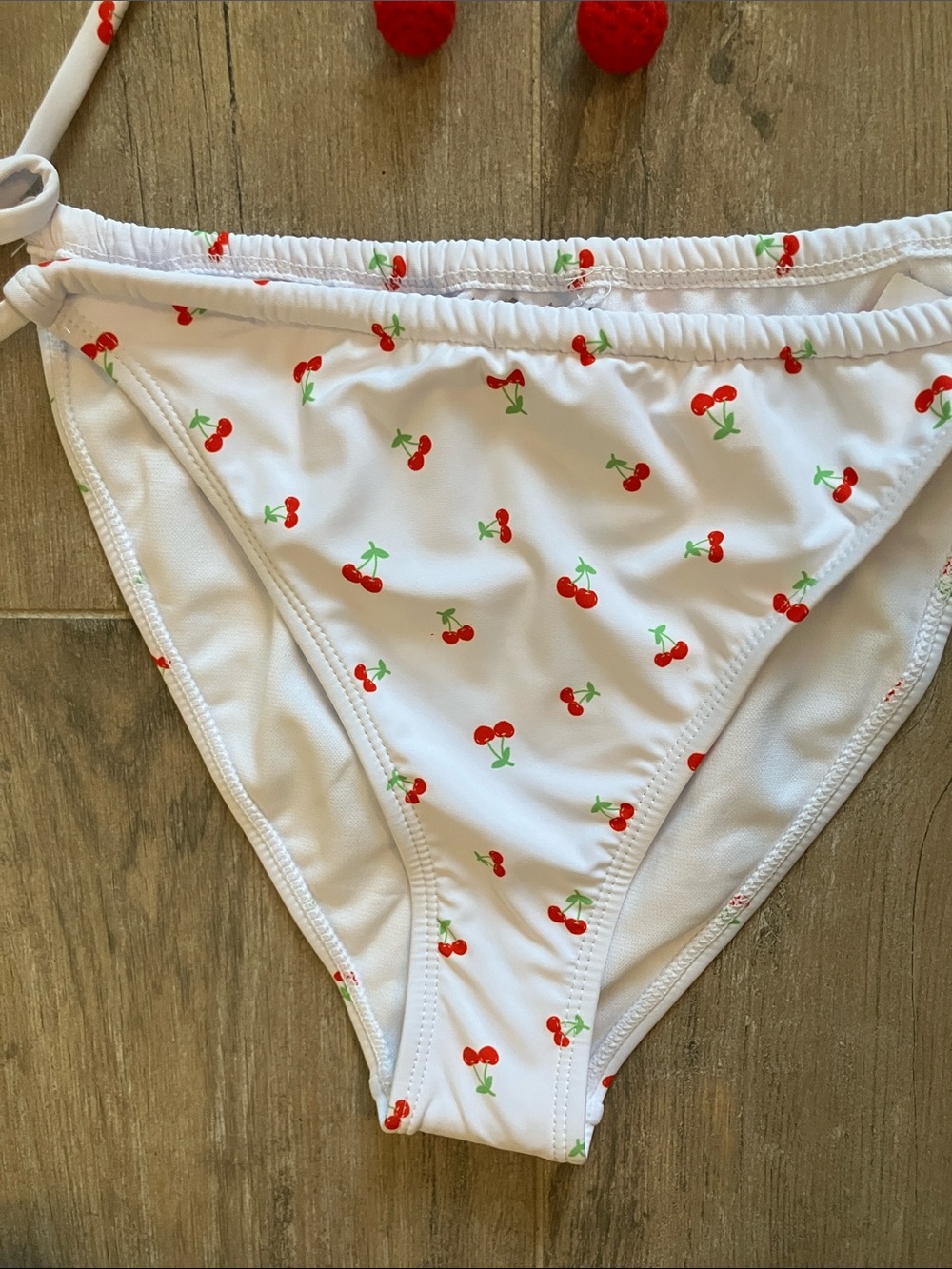 🍒Juicy Couture white bikini w/cherries all over sz XL NWT - Picture 5 of 11